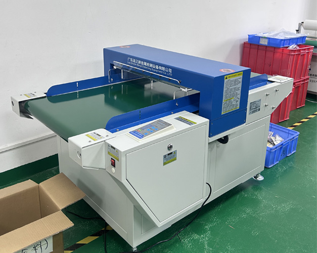 刺绣儿童发饰检针机使用现场 案例.jpg